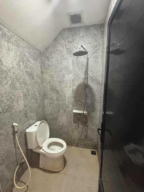 dijual rumah bakti jaya setu tangerang