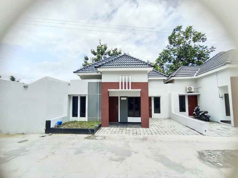 dijual rumah bangunjiwo kec kasihan kab