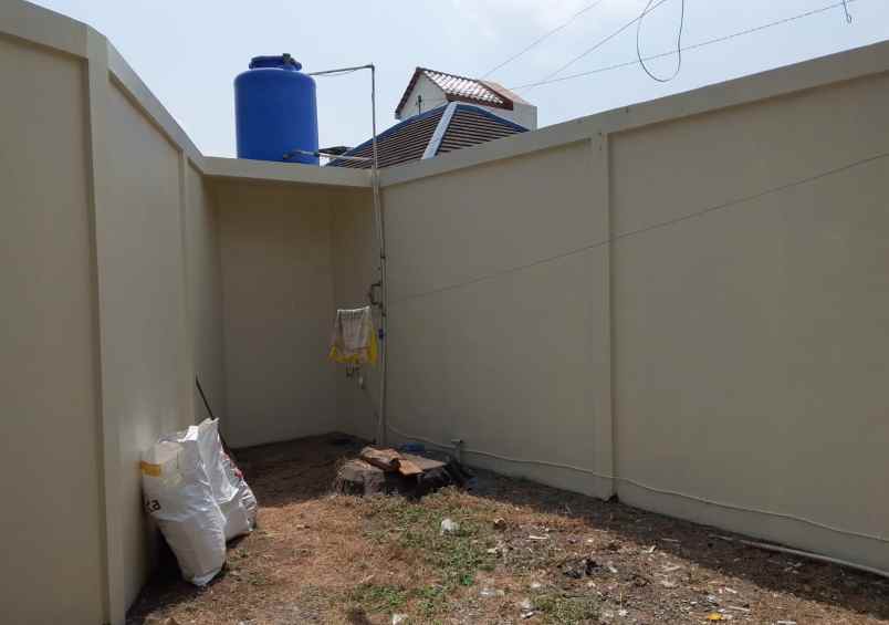 dijual rumah banjeng