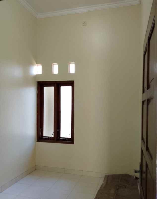 dijual rumah banjeng