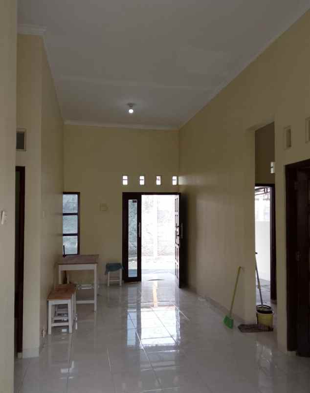 dijual rumah banjeng