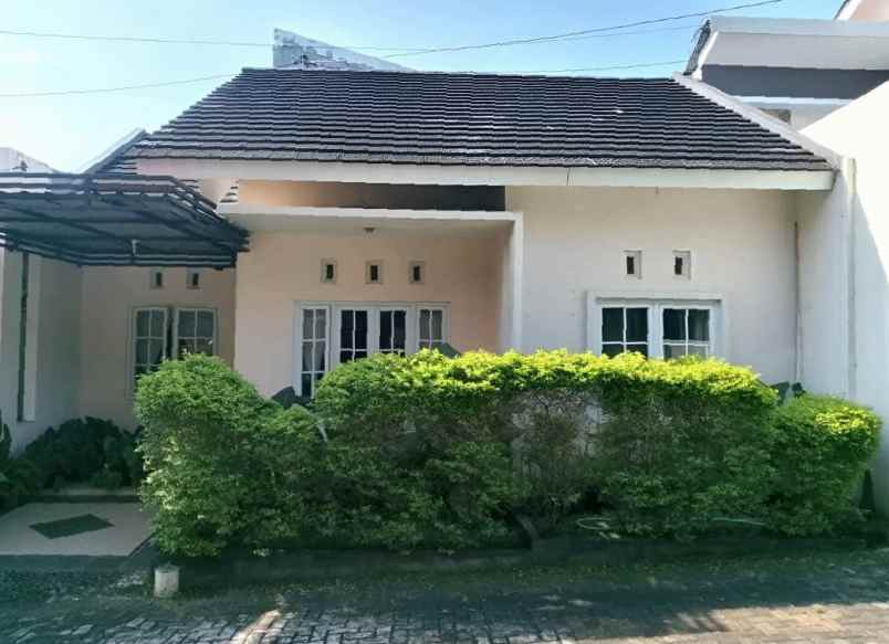 dijual rumah banyumanik
