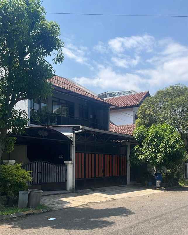 dijual rumah batununggal