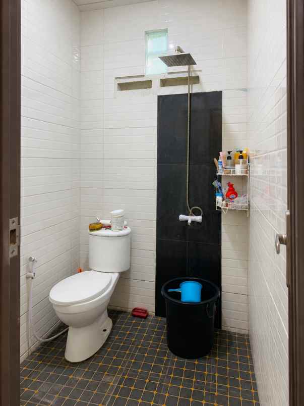 dijual rumah bedahan sawangan depok