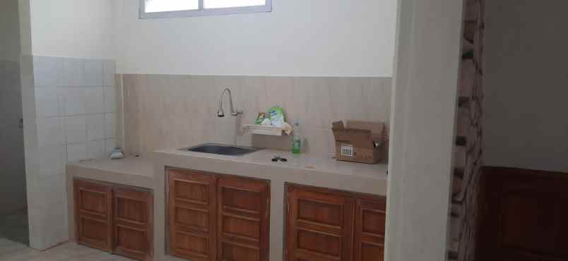dijual rumah belakang hotel hyaat