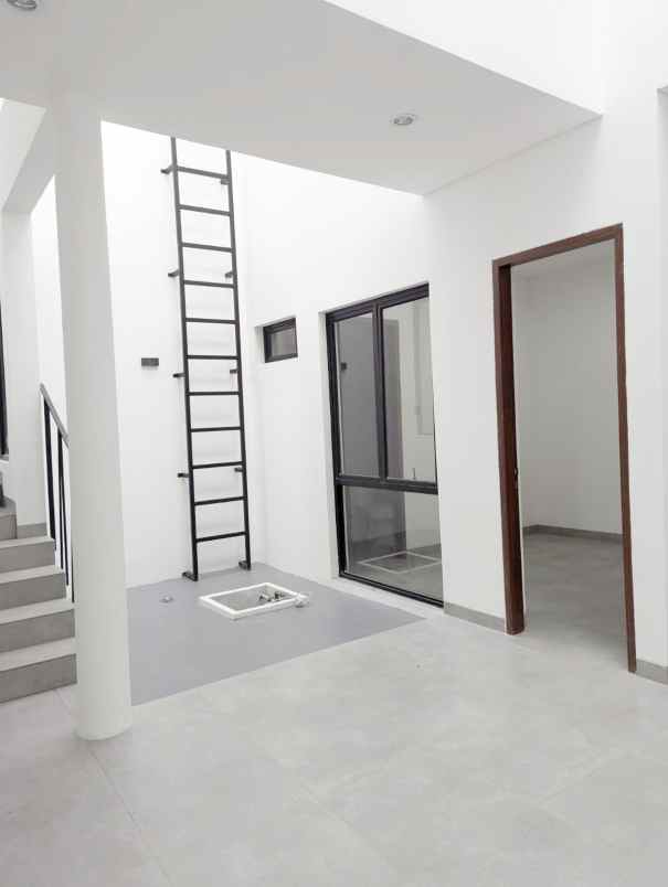 dijual rumah bintaro sektor 9 tangerang