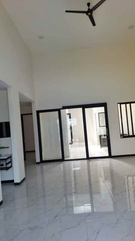 dijual rumah blimbing