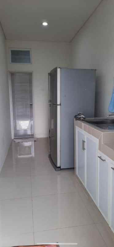 dijual rumah bsb city