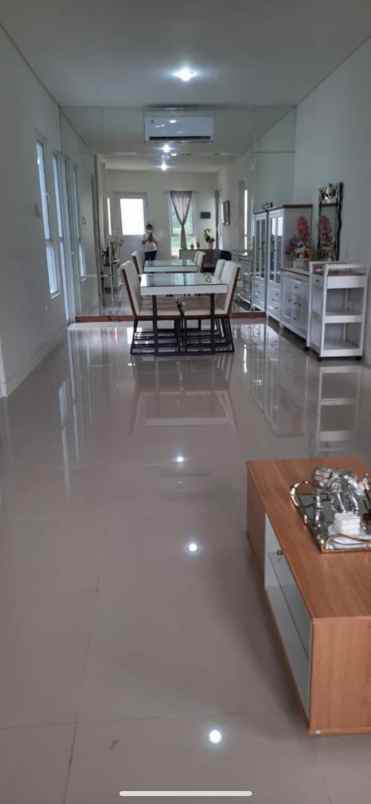 dijual rumah bsb city