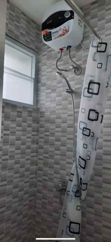 dijual rumah bsb city