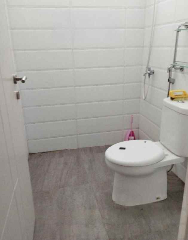 dijual rumah bsb city