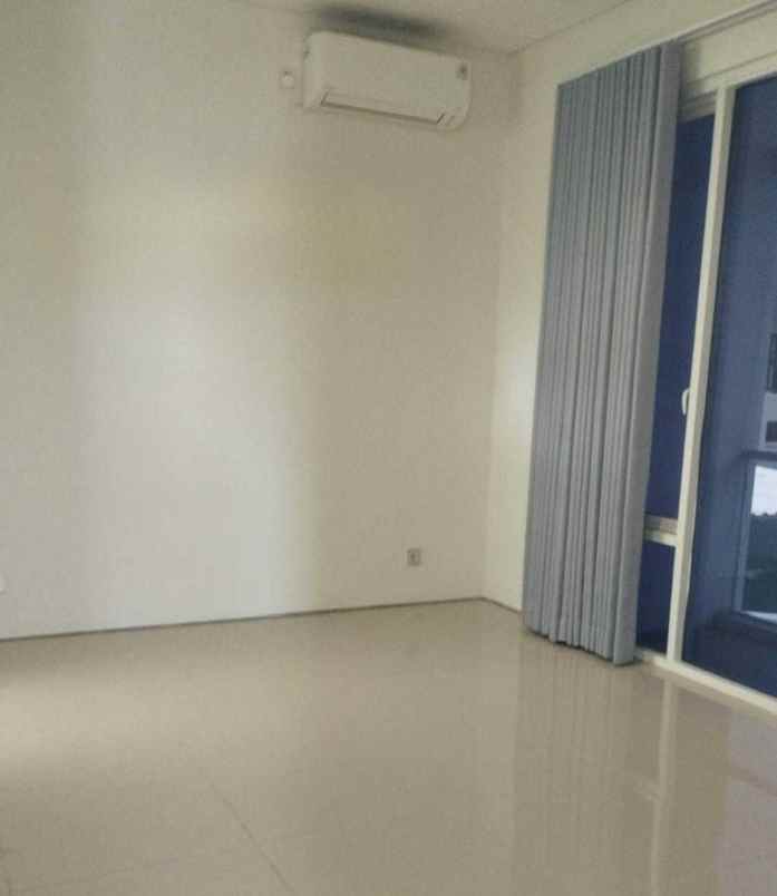 dijual rumah bsb city