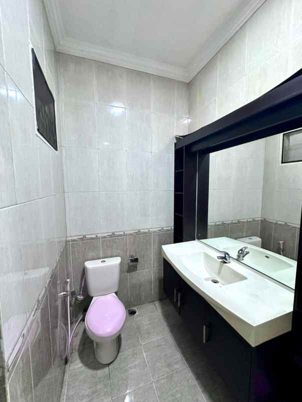 dijual rumah bsd nusaloka