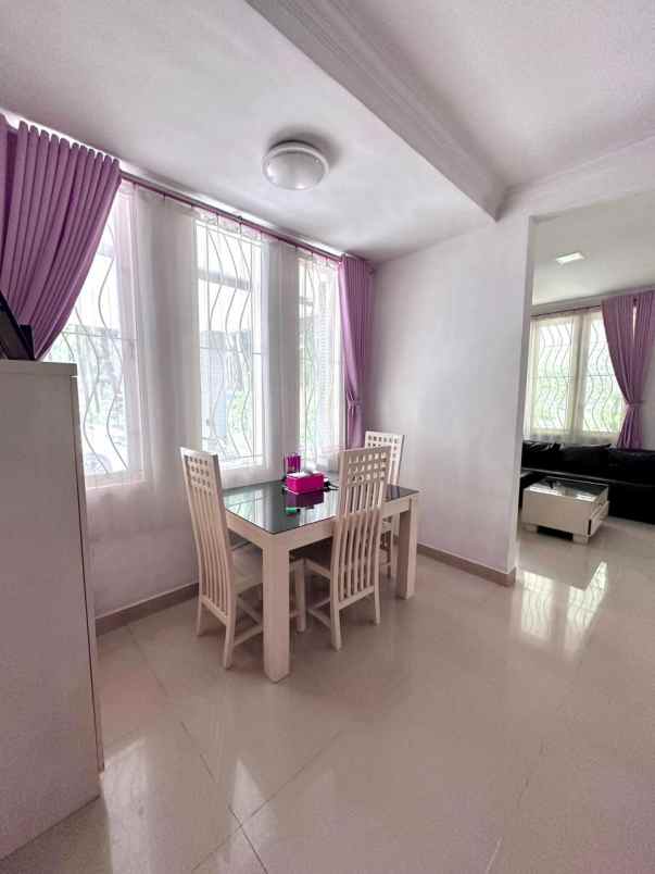 dijual rumah bsd nusaloka