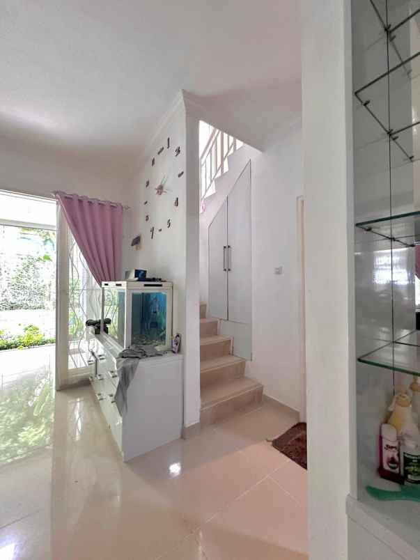 dijual rumah bsd nusaloka