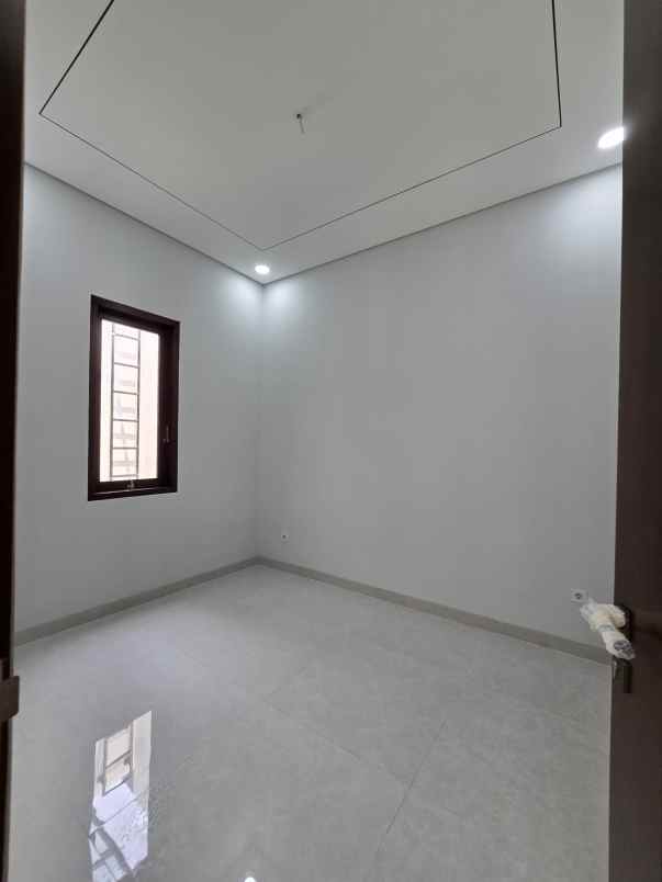 dijual rumah cempaka putih tengah jakpus