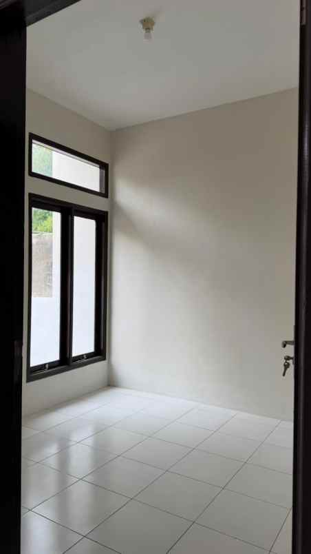 dijual rumah cibolerang cileunyi