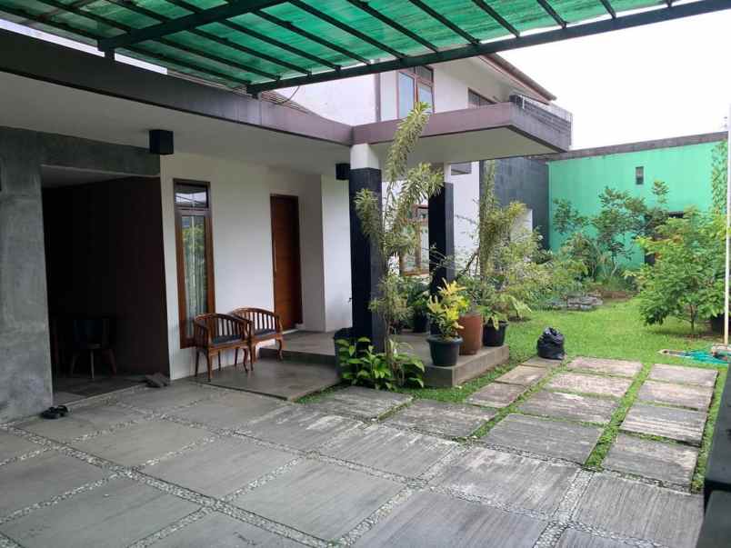dijual rumah cigadung dago bandung utara