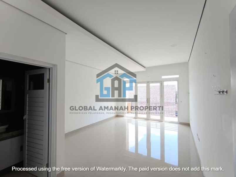 dijual rumah cihanjuang