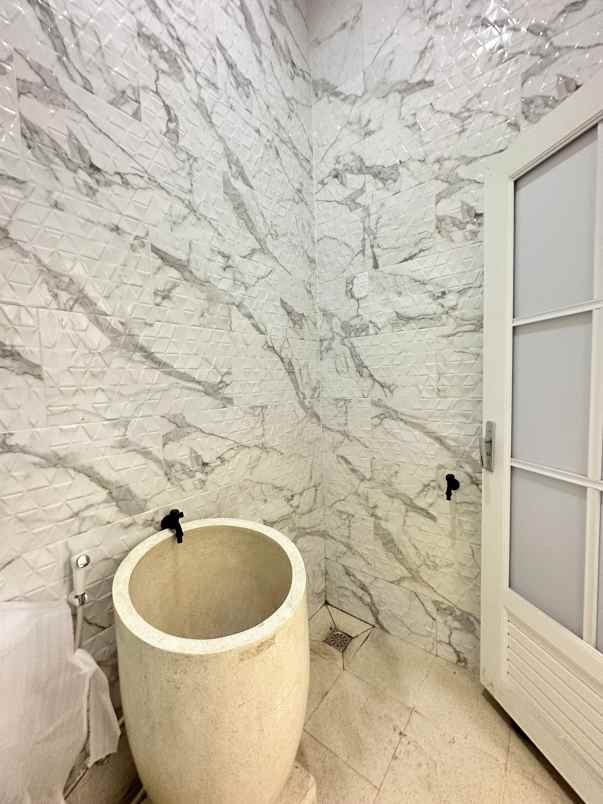 dijual rumah cilandak kko