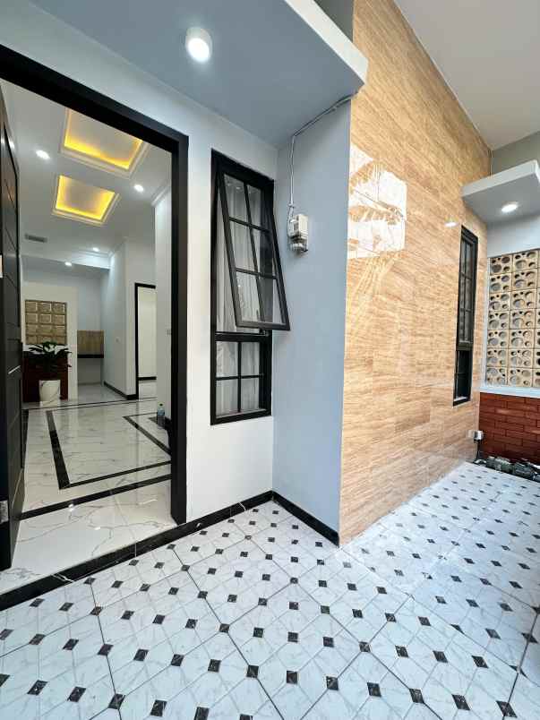 dijual rumah cilandak kko