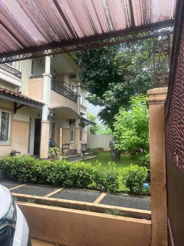 dijual rumah cilendek timur