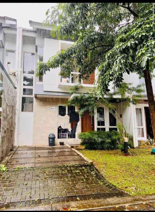dijual rumah cilenggang serpong