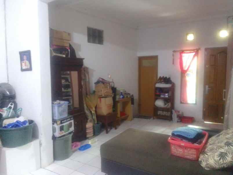 dijual rumah cipageran