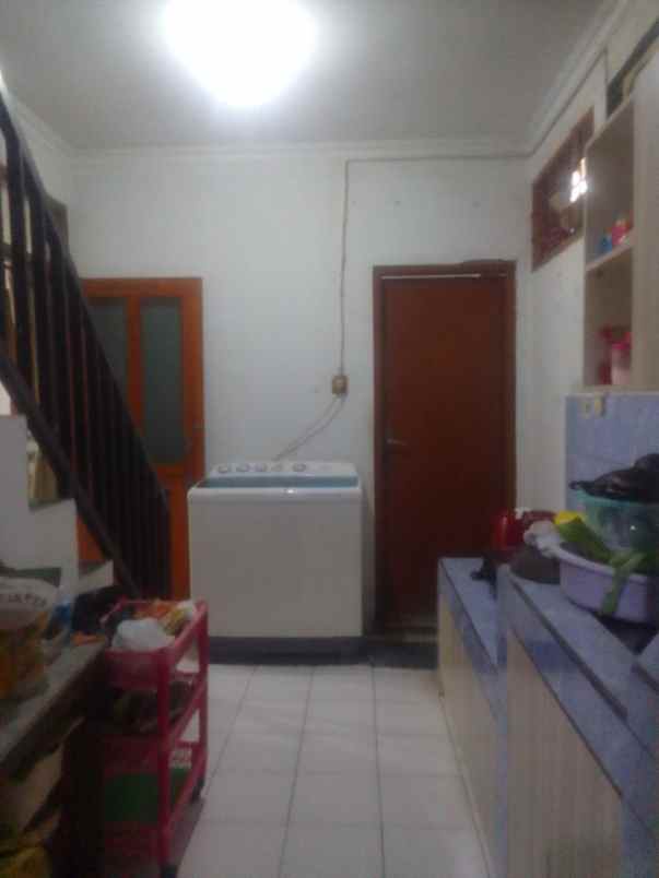 dijual rumah cipageran