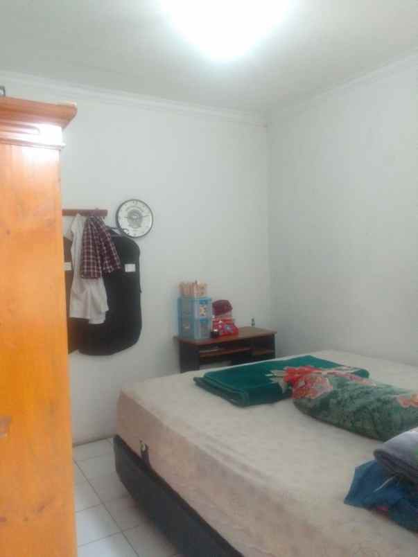 dijual rumah cipageran