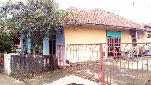 dijual rumah cipayung depok