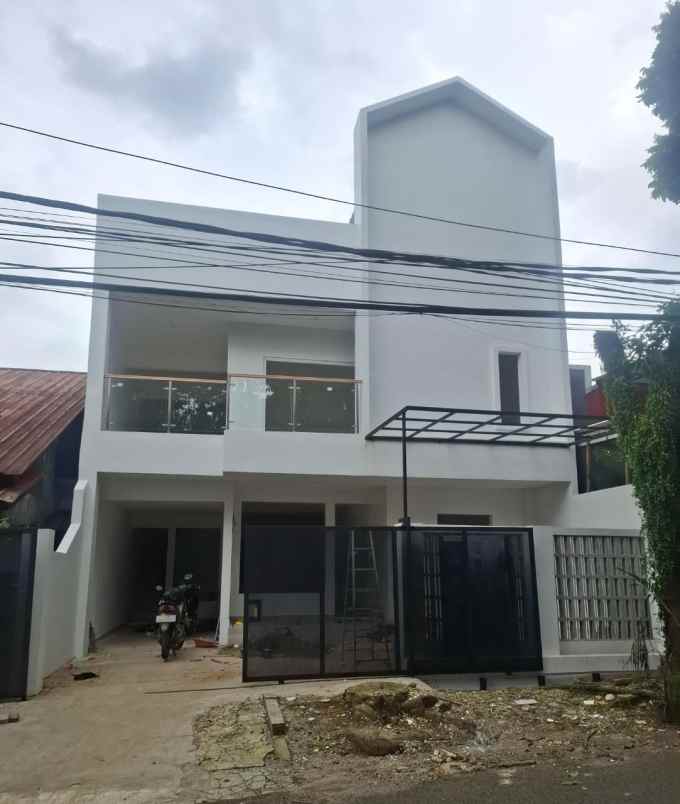 dijual rumah cipedak jagakarsa jakarta