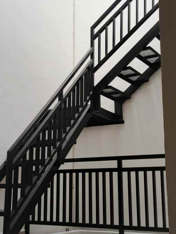 dijual rumah cipedak jagakarsa jakarta