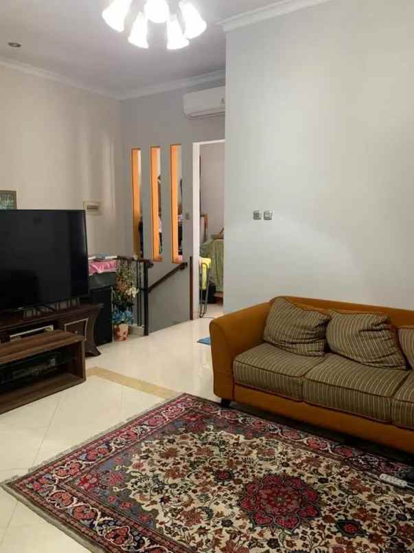 dijual rumah cipete selatan