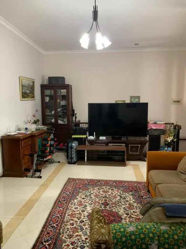 dijual rumah cipete selatan
