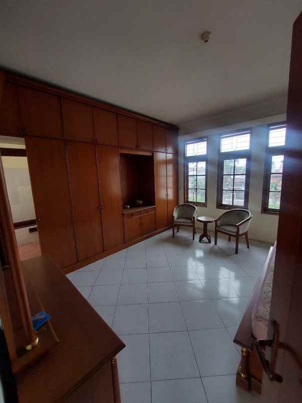 dijual rumah citeureup cimahi