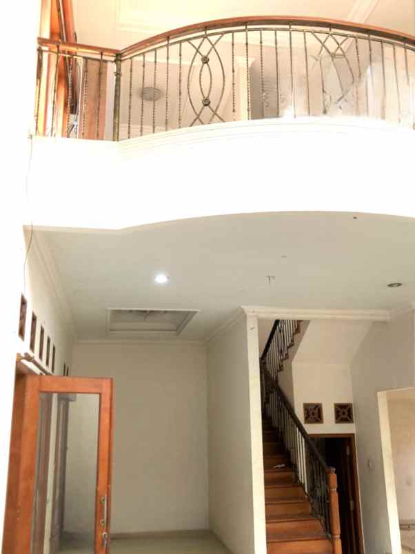 dijual rumah citra grand cibubur bek