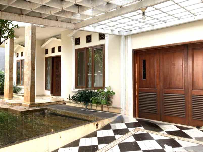 dijual rumah citra grand cibubur bek