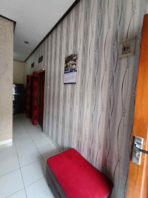 dijual rumah ciwaruga
