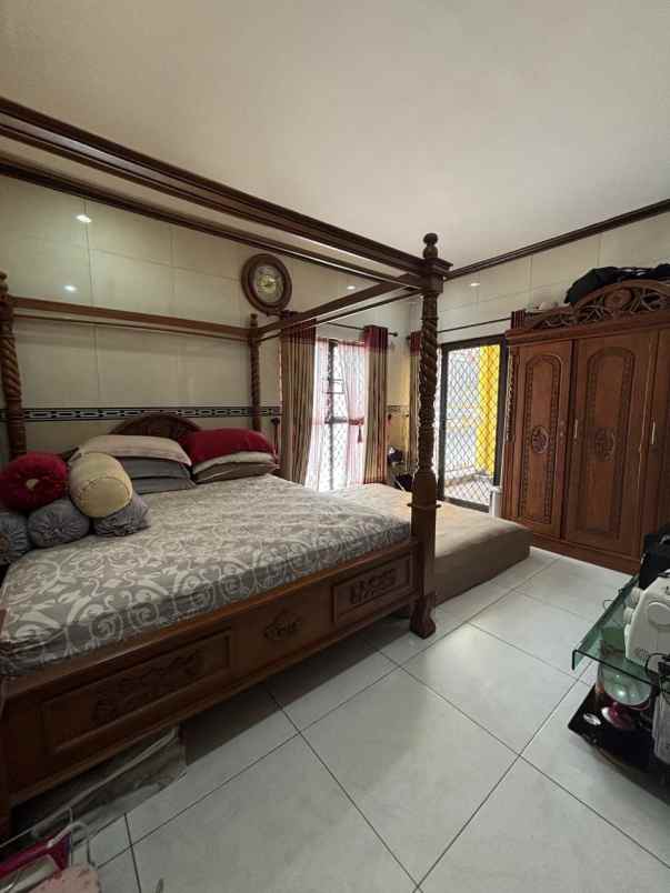 dijual rumah cluster alamanada jgc