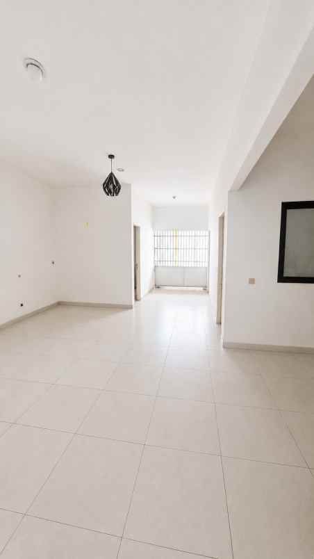 dijual rumah cluster alamanda jgc