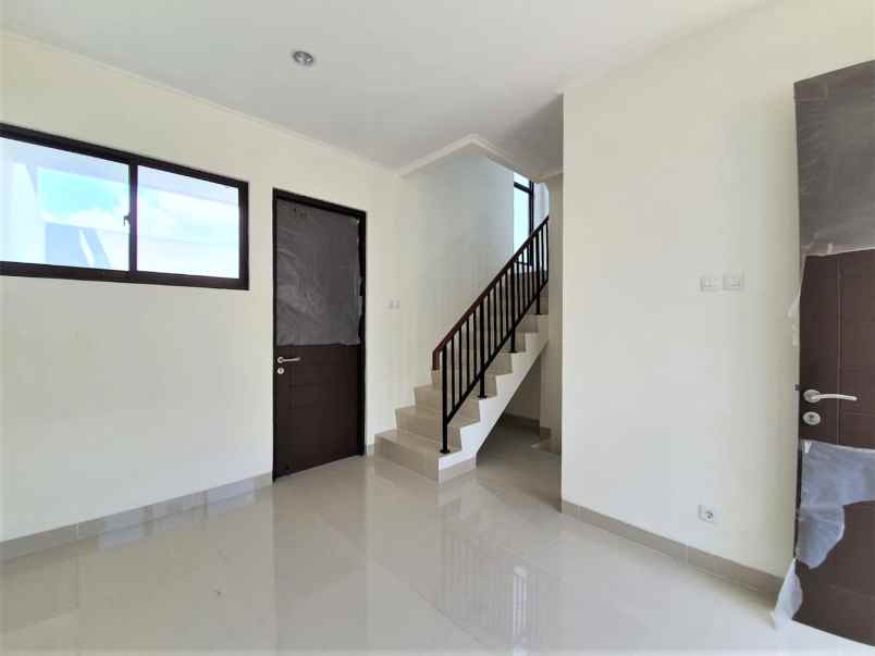 dijual rumah cluster albasia green ara