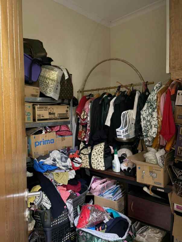 dijual rumah cluster aralia kota