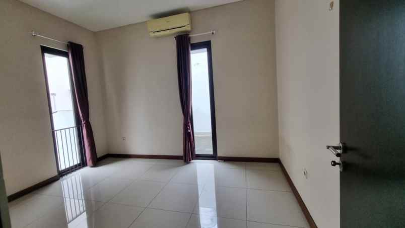 dijual rumah cluster asera nishi