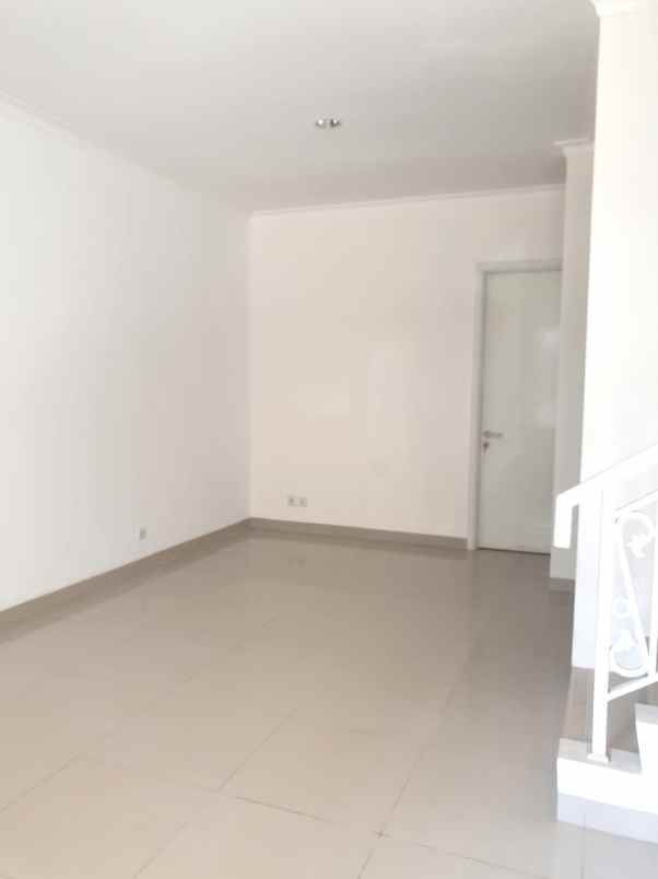 dijual rumah cluster la seine jgc