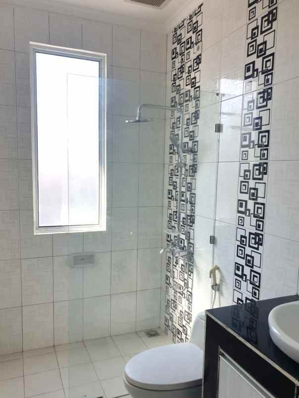 dijual rumah cluster la seine jgc