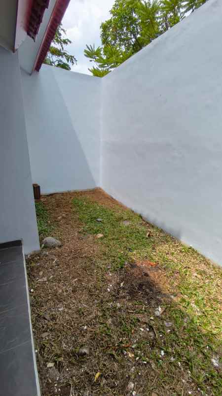 dijual rumah cluster madany regecy
