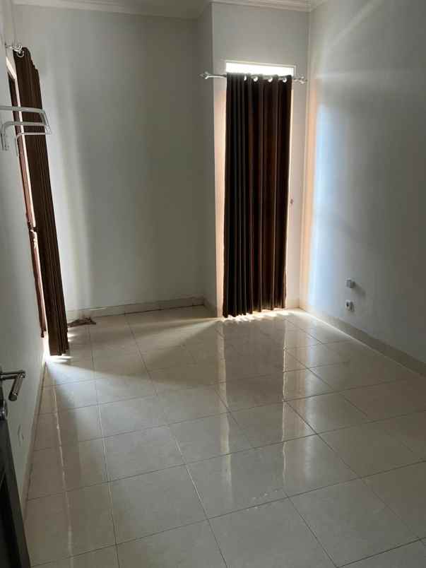 dijual rumah cluster newton scientia