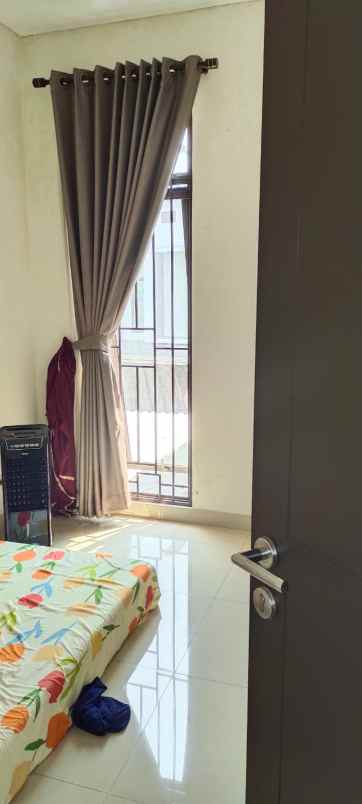 dijual rumah cluster shinano jakarta