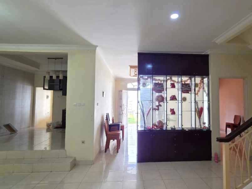 dijual rumah cluster taman puspa kota